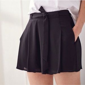 Aritzia * Sunday Best * skort